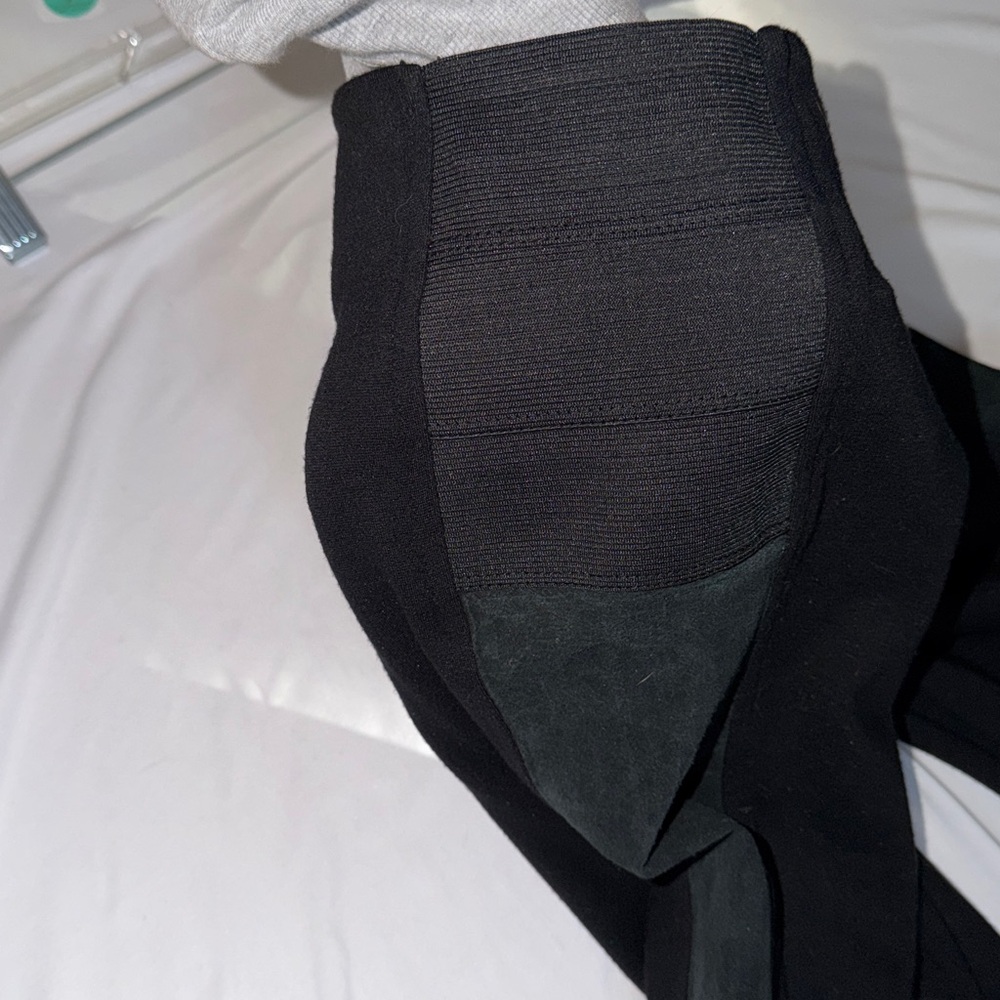 Hale Bob large black leggings with  genuine suede side panels - Picture 13 of 16